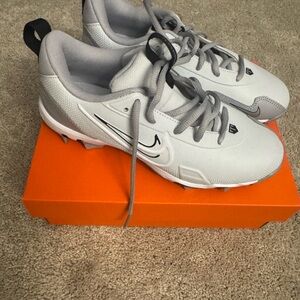 Brand New Nike Kids Baseball Cleats